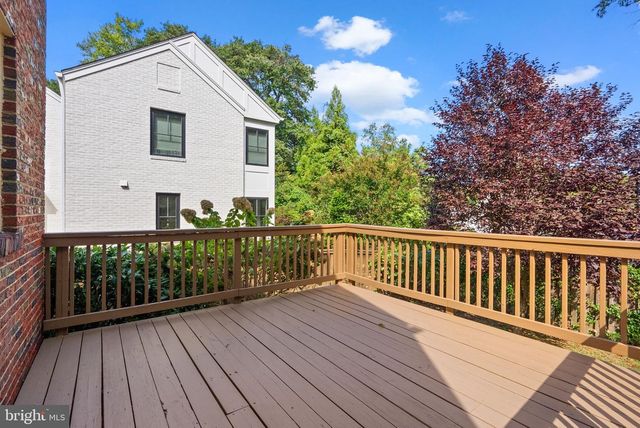 4957 CRESCENT ST, Bethesda, MD 20816