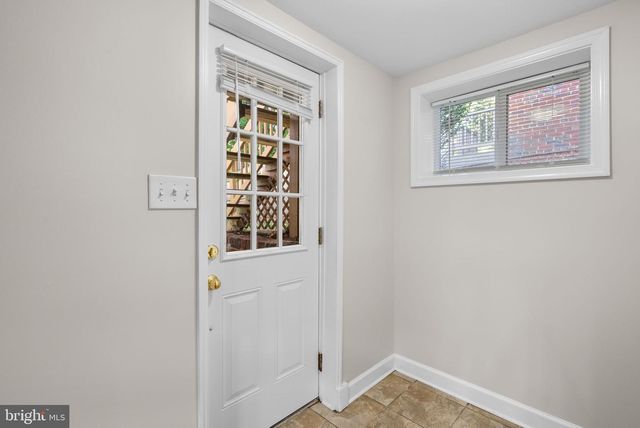4957 CRESCENT ST, Bethesda, MD 20816