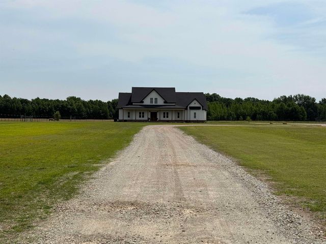 2110 Ponderosa Dr, Jonesboro, AR 72405