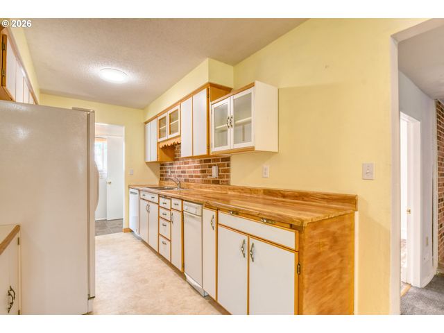 1303 Sw 41ST St, Pendleton, OR 97801