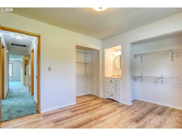 1303 Sw 41ST St, Pendleton, OR 97801