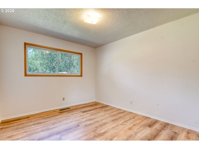 1303 Sw 41ST St, Pendleton, OR 97801