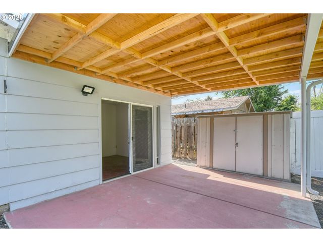 1303 Sw 41ST St, Pendleton, OR 97801