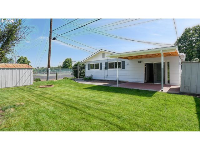 1303 Sw 41ST St, Pendleton, OR 97801