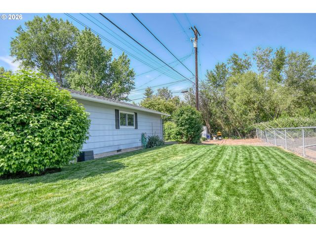 1303 Sw 41ST St, Pendleton, OR 97801
