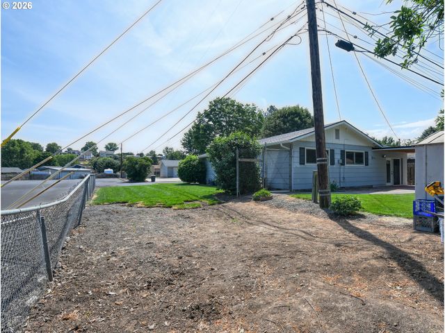 1303 Sw 41ST St, Pendleton, OR 97801