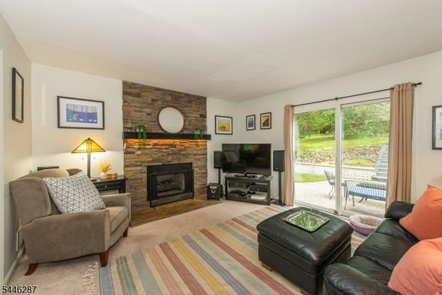 1 Victoria Pines Ln, Andover Twp., NJ 07848