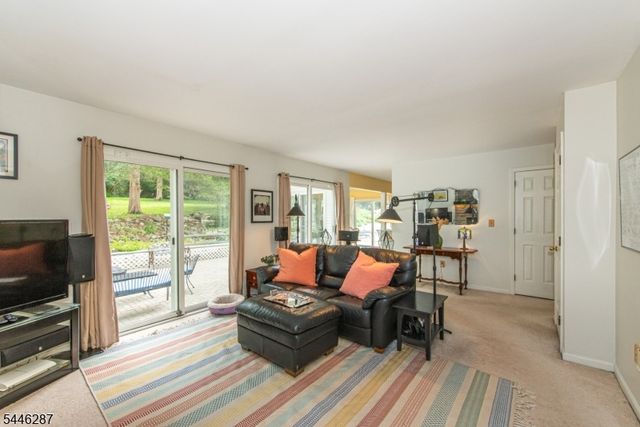 1 Victoria Pines Ln, Andover Twp., NJ 07848