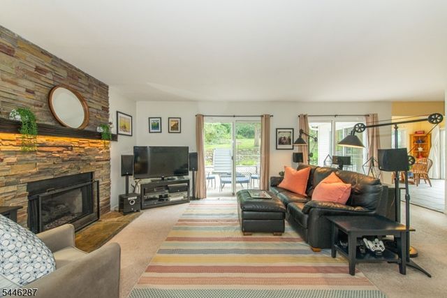 1 Victoria Pines Ln, Andover Twp., NJ 07848