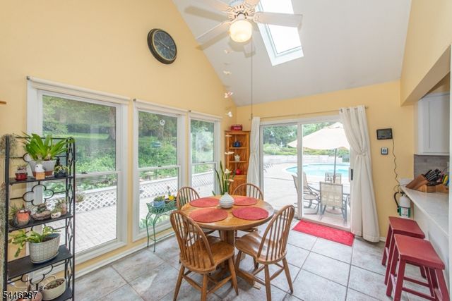 1 Victoria Pines Ln, Andover Twp., NJ 07848