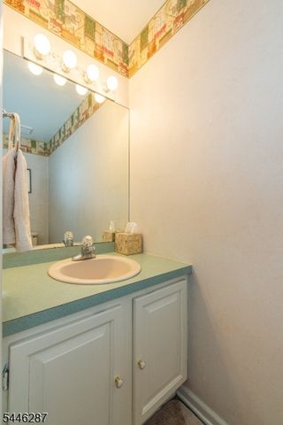 1 Victoria Pines Ln, Andover Twp., NJ 07848