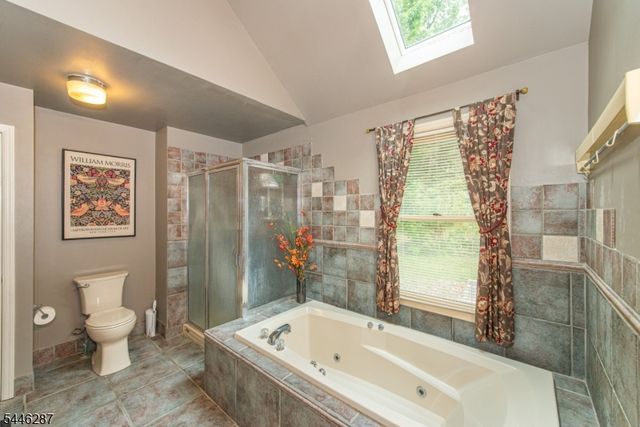1 Victoria Pines Ln, Andover Twp., NJ 07848
