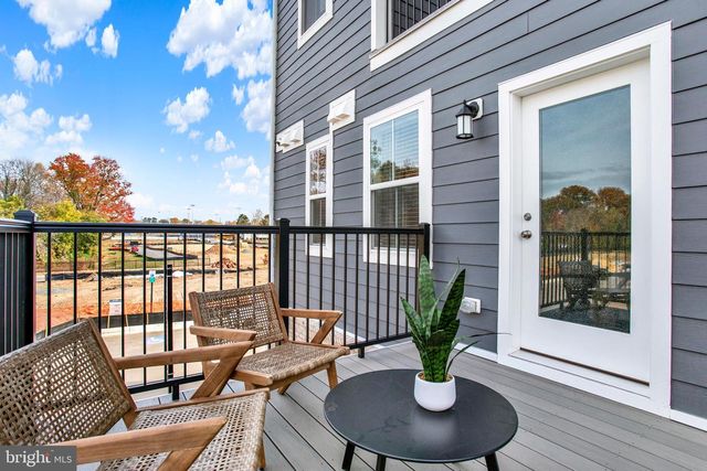 9643 HUMMINGBIRD DRIVE, Manassas, VA 20110