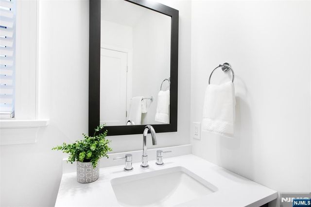 230 Orient Way 1, Rutherford, NJ 07070