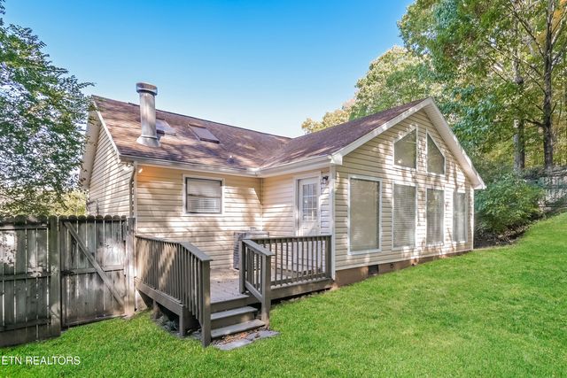 1500 Weeping Willow Court, Knoxville, TN 37931