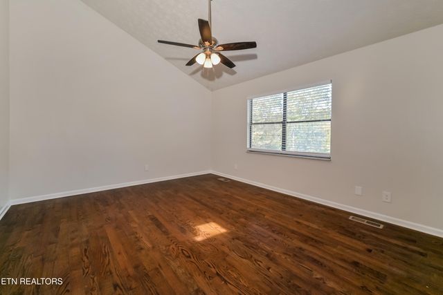 1500 Weeping Willow Court, Knoxville, TN 37931