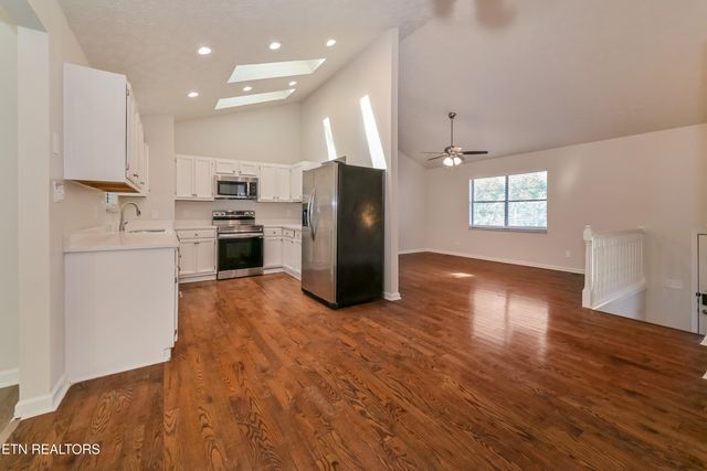 1500 Weeping Willow Court, Knoxville, TN 37931