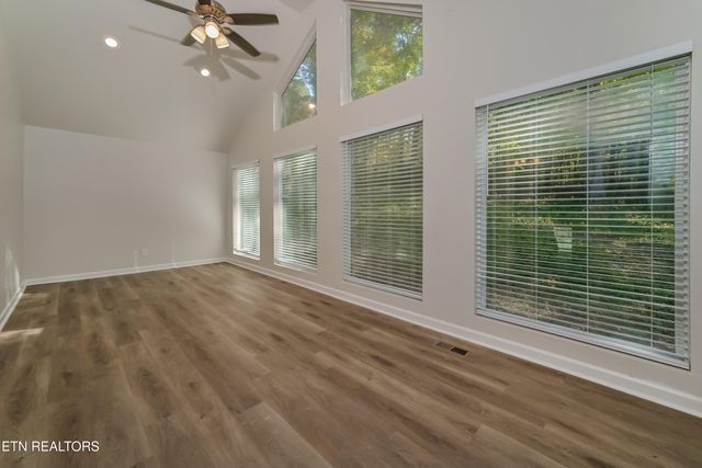 1500 Weeping Willow Court, Knoxville, TN 37931