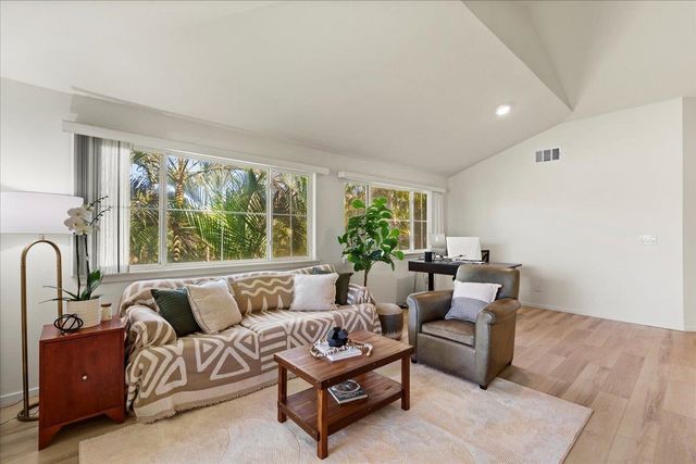 44 Kai Makani Loop Apt 202, Kihei, HI 96753