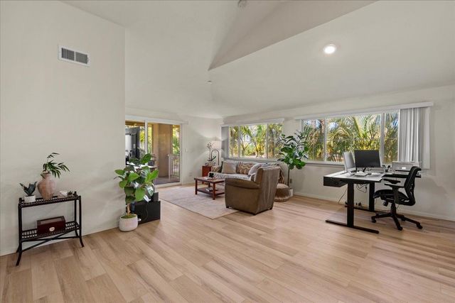 44 Kai Makani Loop Apt 202, Kihei, HI 96753