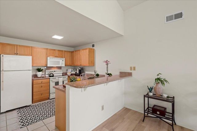 44 Kai Makani Loop Apt 202, Kihei, HI 96753