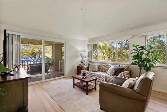 44 Kai Makani Loop Apt 202, Kihei, HI 96753