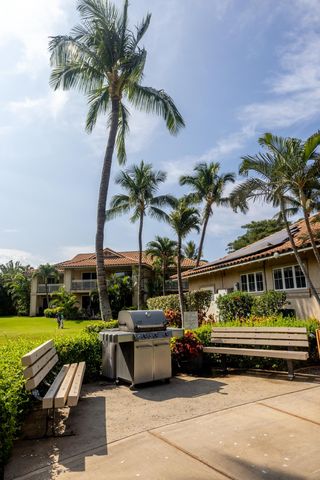 44 Kai Makani Loop Apt 202, Kihei, HI 96753