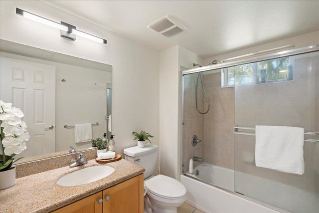 44 Kai Makani Loop Apt 202, Kihei, HI 96753