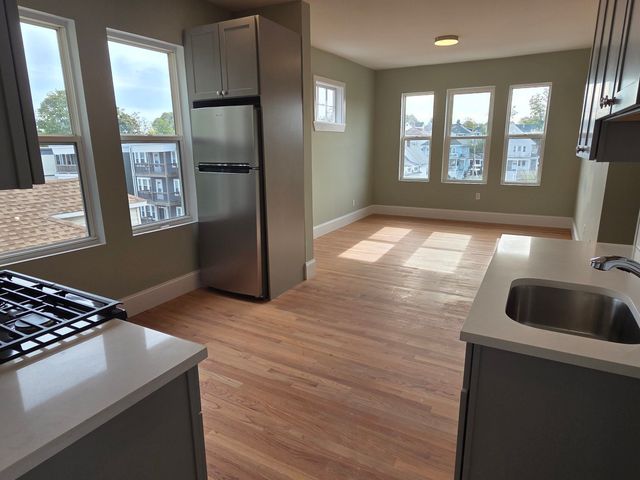 89 Mora St. 3, Boston, MA 02122