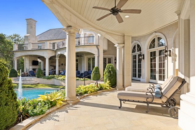 10617 Bridge Hollow Court, Dallas, TX 75229