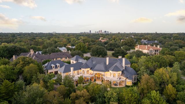 10617 Bridge Hollow Court, Dallas, TX 75229