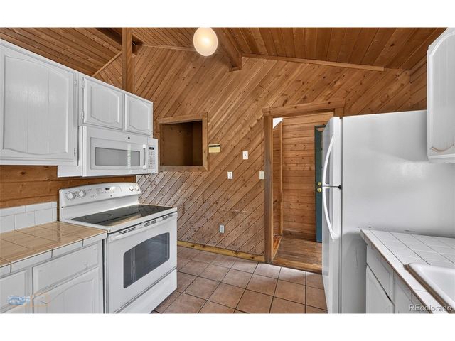 914 S Dory Lakes Dr, Black Hawk, CO 80422