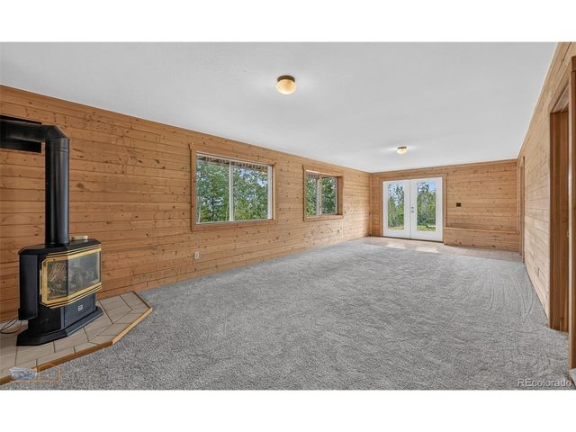 914 S Dory Lakes Dr, Black Hawk, CO 80422