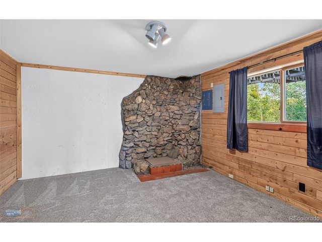 914 S Dory Lakes Dr, Black Hawk, CO 80422
