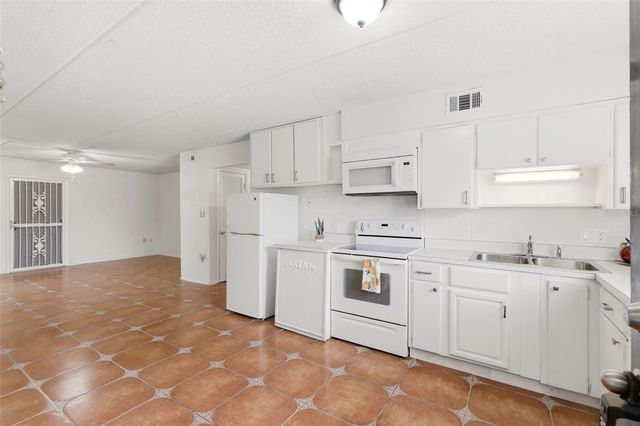 525 CONWAY ROAD 29, Orlando, FL 32807