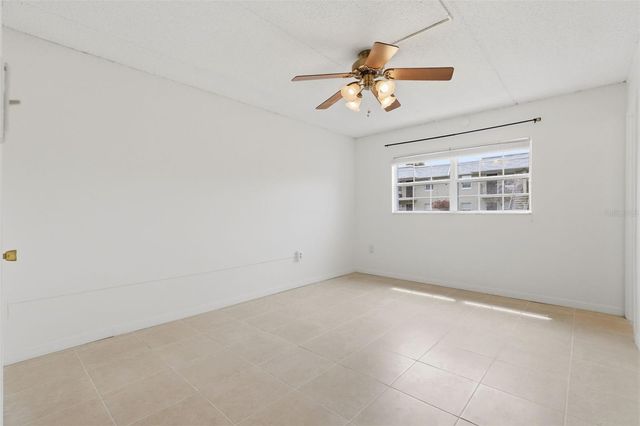 525 CONWAY ROAD 29, Orlando, FL 32807