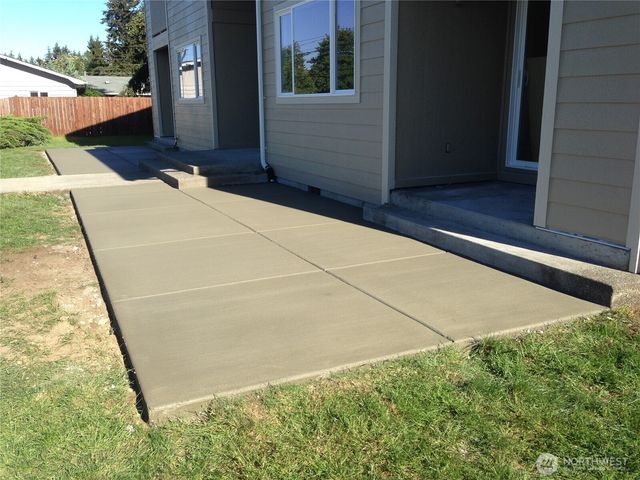 122 169th Street E, Spanaway, WA 98387
