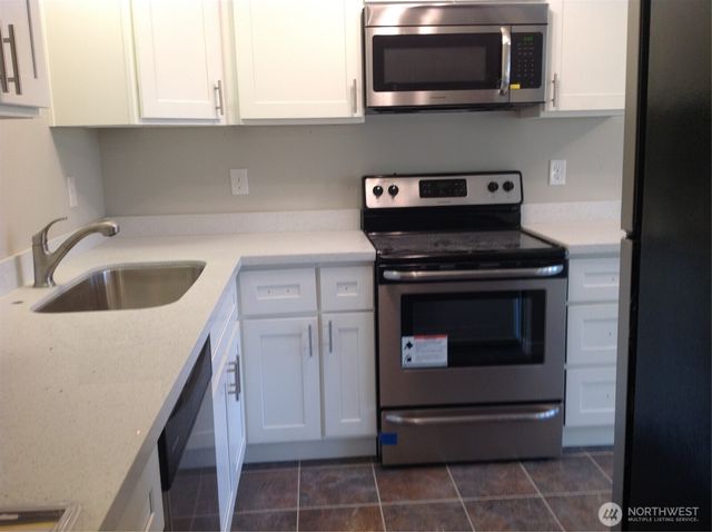 122 169th Street E, Spanaway, WA 98387