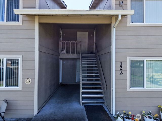 122 169th Street E, Spanaway, WA 98387