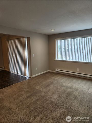 122 169th Street E, Spanaway, WA 98387