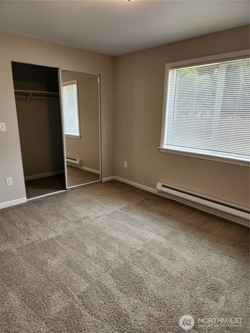 122 169th Street E, Spanaway, WA 98387