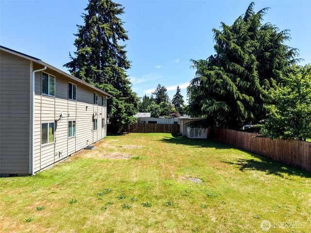 122 169th Street E, Spanaway, WA 98387
