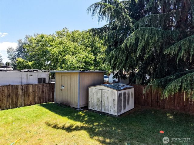122 169th Street E, Spanaway, WA 98387