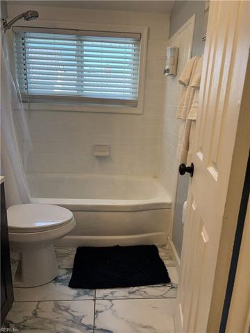 1920 Norview AVE, Norfolk, VA 23518