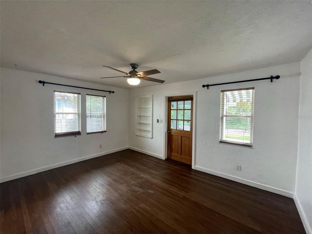 4221 BURLINGTON AVENUE N, St Petersburg, FL 33713