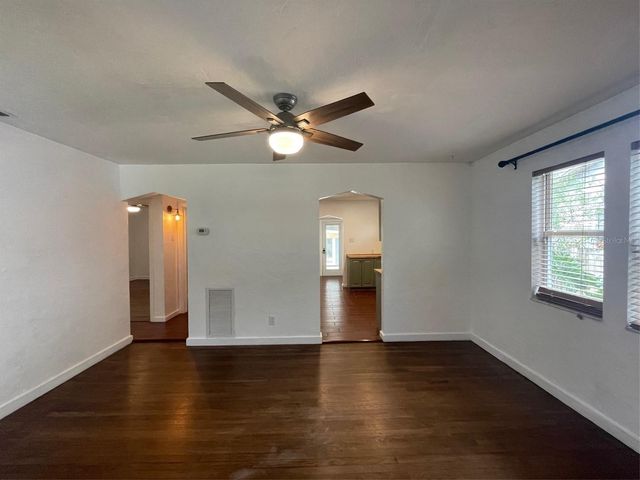 4221 BURLINGTON AVENUE N, St Petersburg, FL 33713