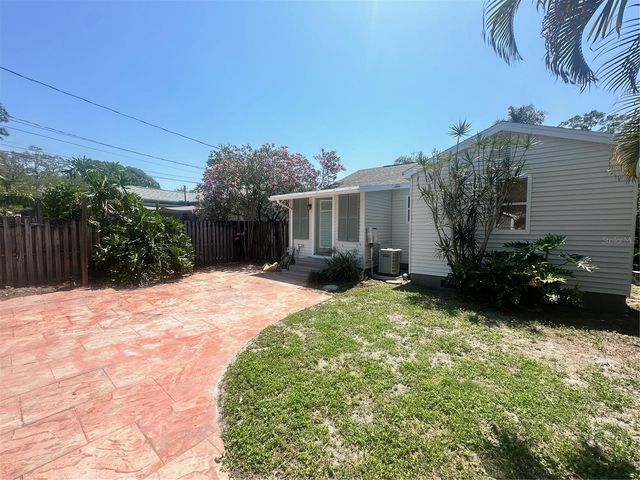 4221 BURLINGTON AVENUE N, St Petersburg, FL 33713