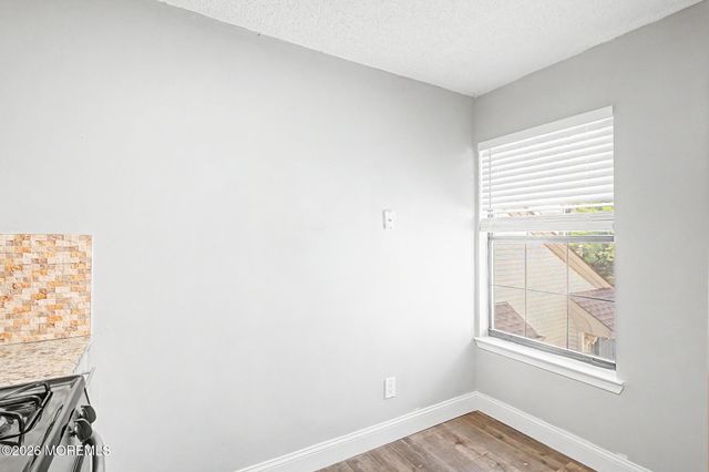 208 Sunshine Court 208, Parlin, NJ 08859