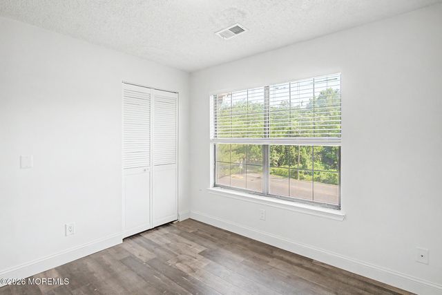 208 Sunshine Court 208, Parlin, NJ 08859