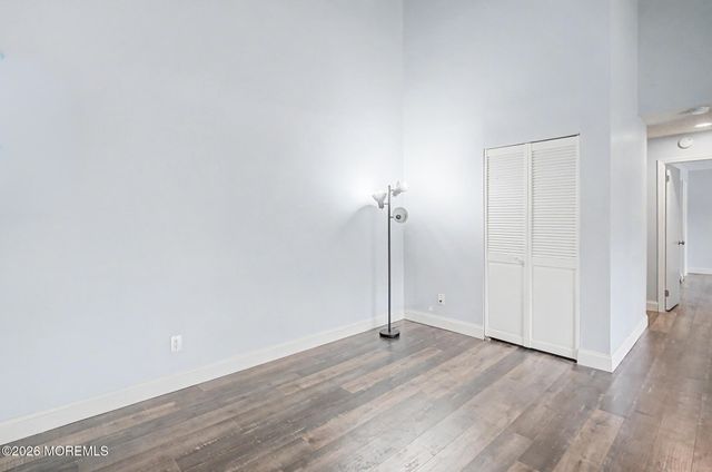 208 Sunshine Court 208, Parlin, NJ 08859